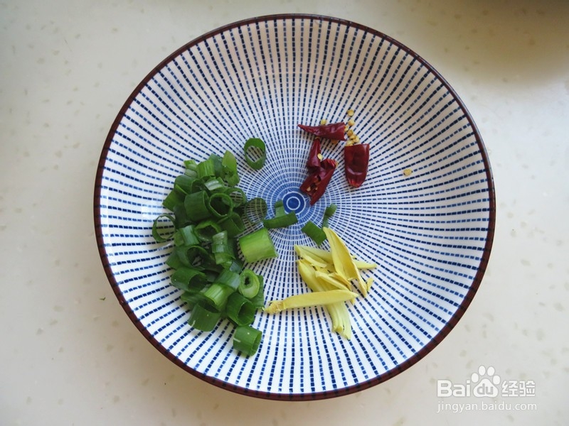 菜花炒肉怎么做？