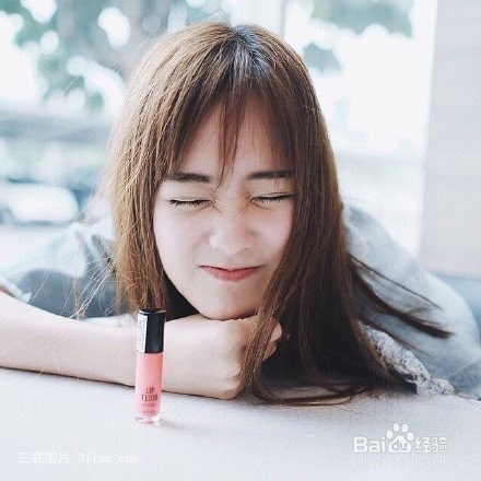 皮肤干燥起皮怎么办---脸部保养