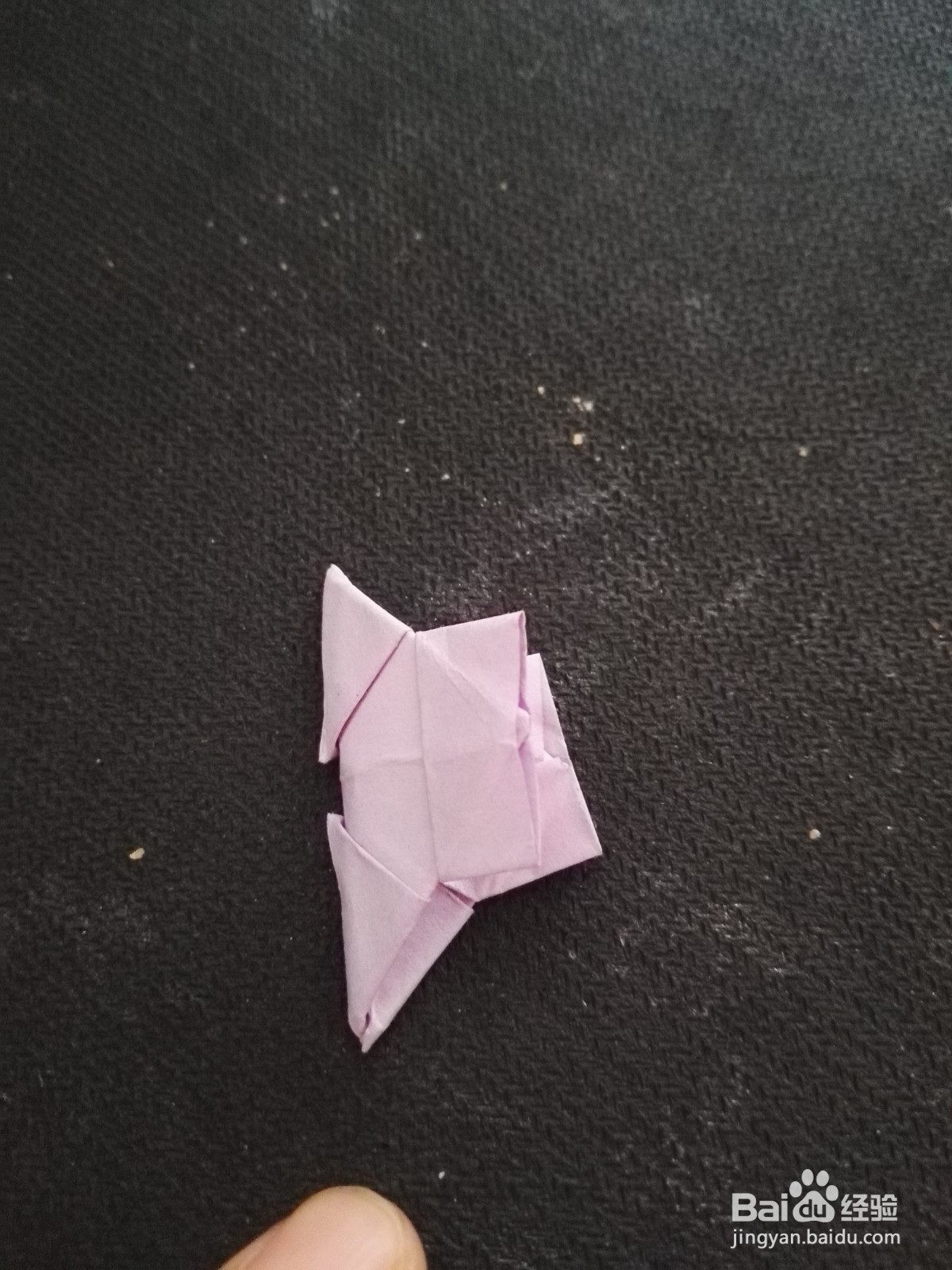 小男孩喜欢的小斧头的折法