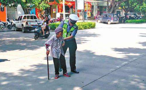 乐于助人的英文翻译