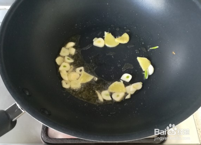 油豆腐炖白菜的做法
