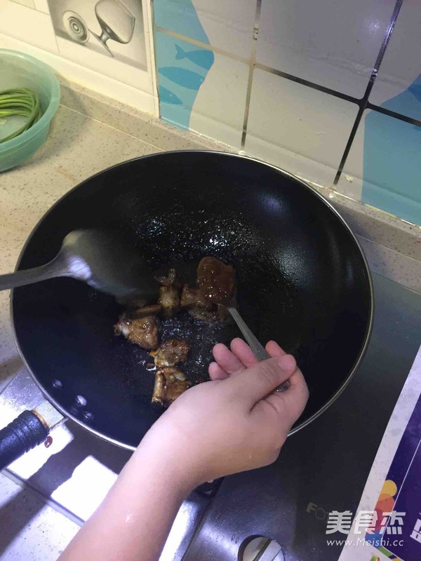 蒜香排骨的做法