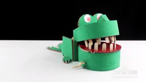 废纸箱就能制作鳄鱼拔牙齿玩具，玩起来停不下来