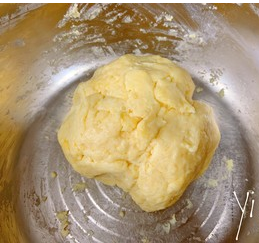 超级酥脆的蔓越莓蜜豆司康