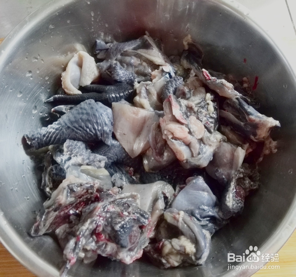 银耳红枣乌鸡汤：[3]经典美食