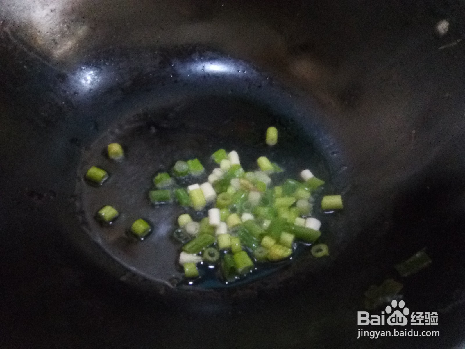 茼蒿炒松仁小肚