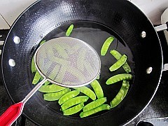 荷兰豆山药炒腊肠