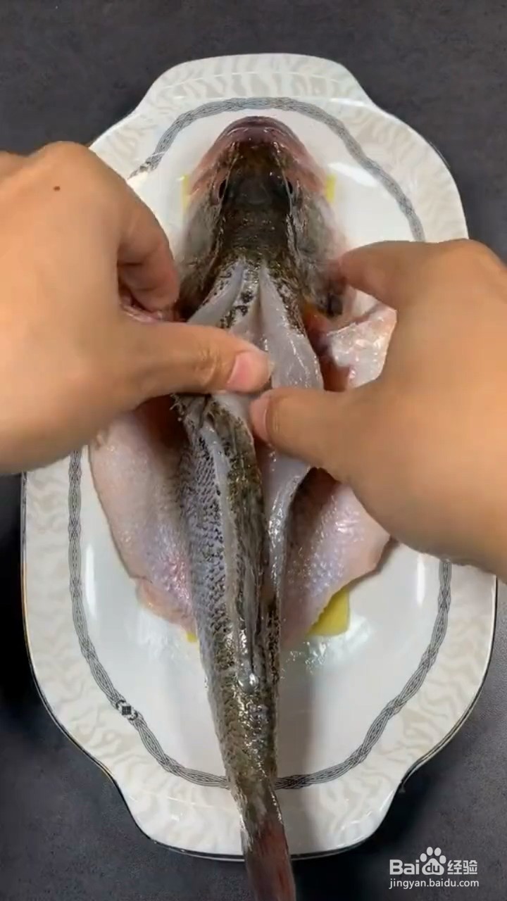 如何制作清蒸鲈鱼