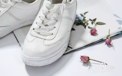 鞋边胶圈发黄严重怎么变白