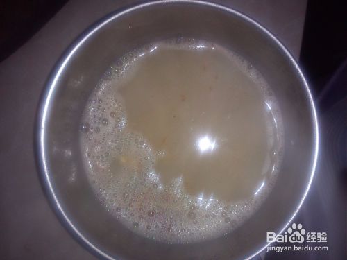 家常鸡蛋油伴面配蘑菇面汤