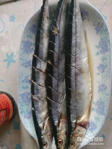 烤秋刀鱼