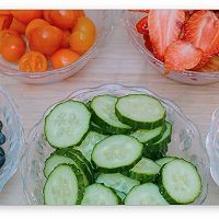 如何制作美味的鲜虾沙拉？