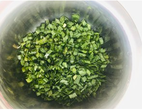 如何制作韭菜鸡蛋饼