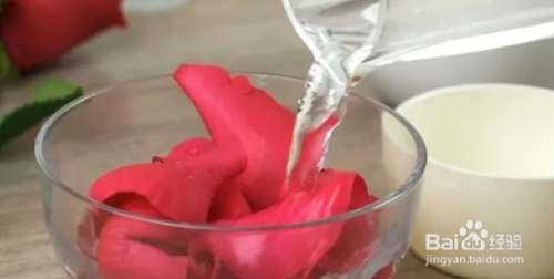 如何做芳香玫瑰水