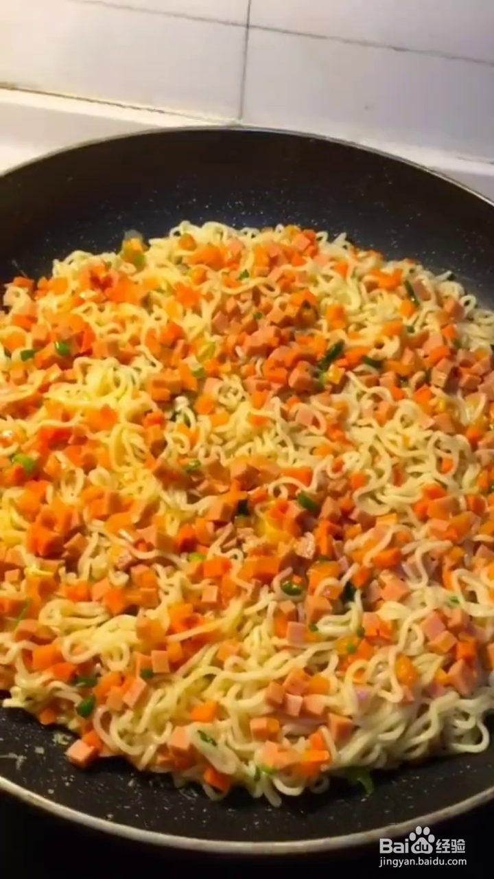 如何制作好吃的酱香方便面饼