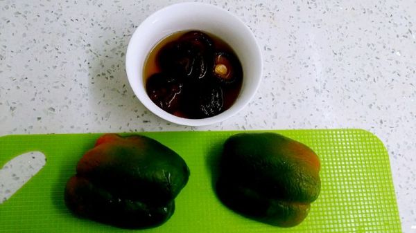 小肉虫子藏虎皮