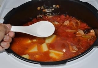番茄土豆炖牛肉