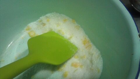 马卡龙夹馅柠檬奶油霜