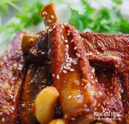 家常菜做法大全有图：[14]蒜子烧排骨做法