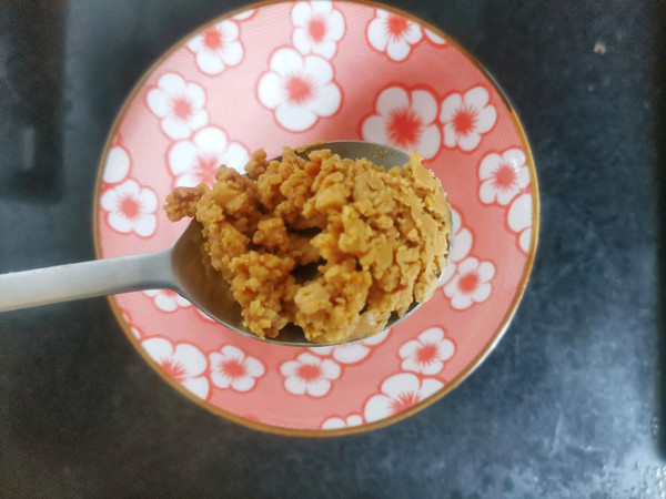 鹅肝花生酱拌面