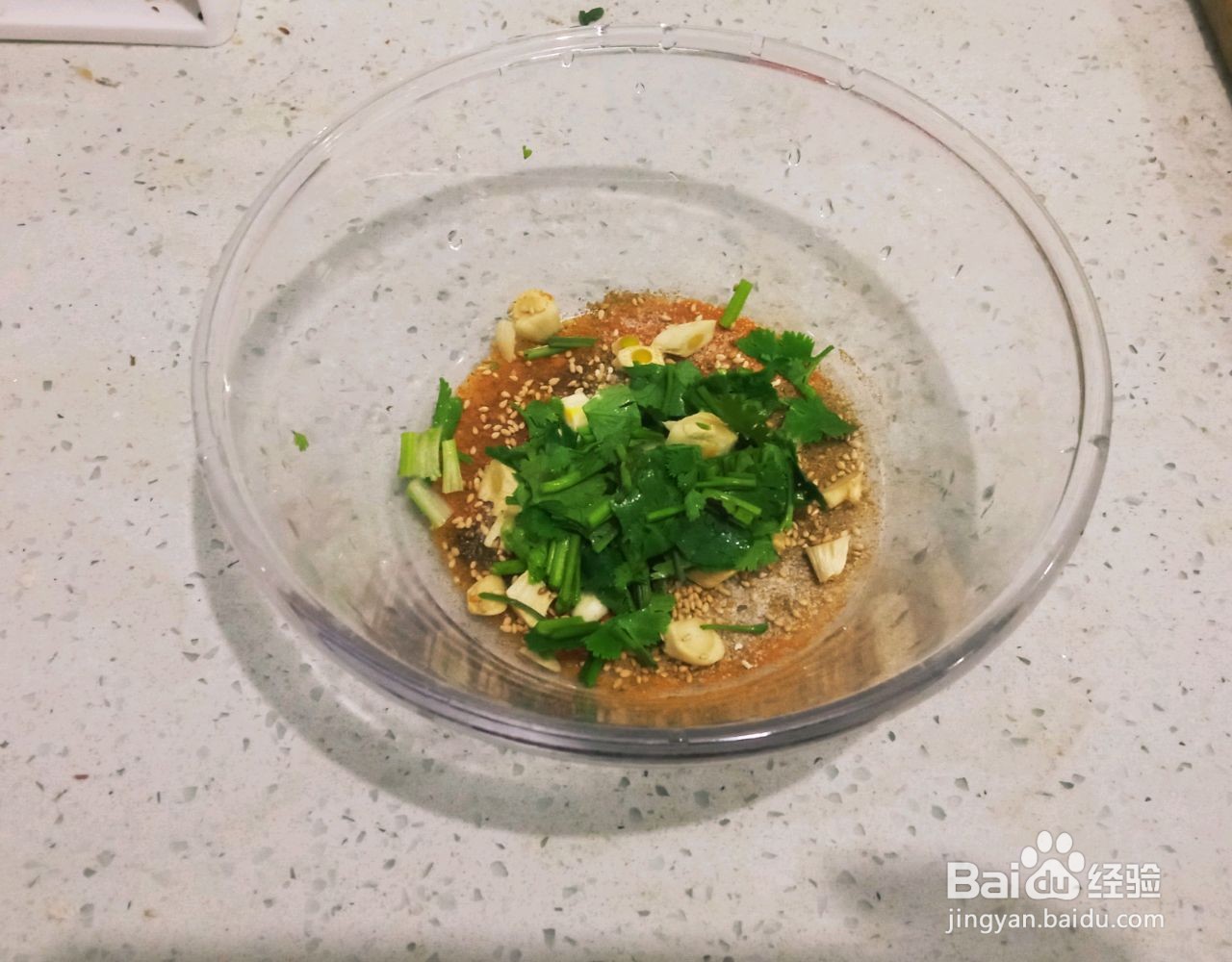 酸汤水饺怎么做