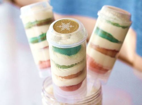 彩虹推推乐蛋糕