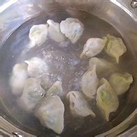 酸酸辣辣的饺子