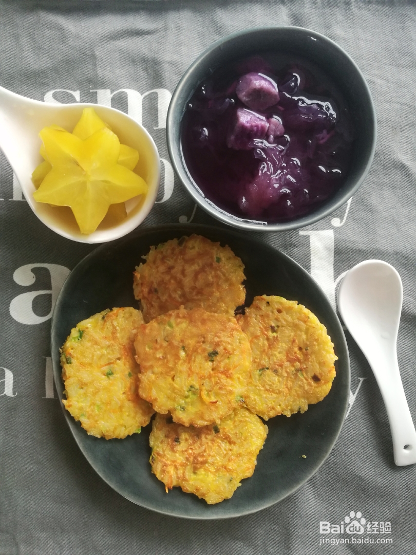 给宝宝做米饭鸡蛋饼