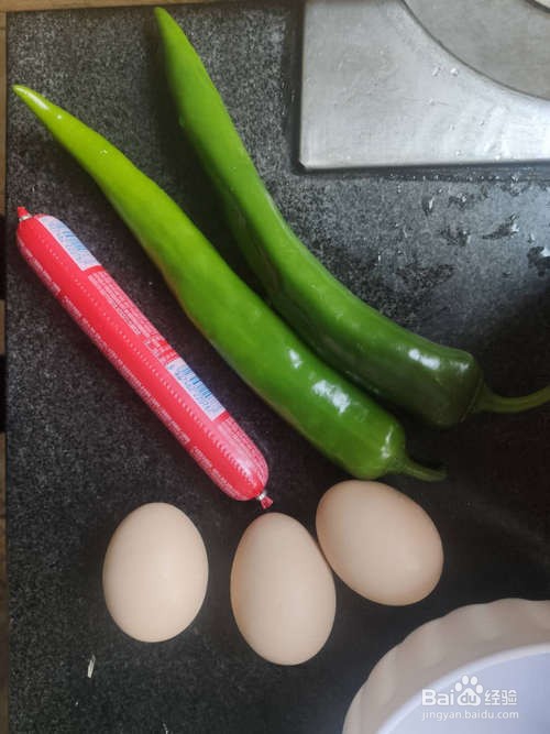 家庭火腿青椒炒蛋做法