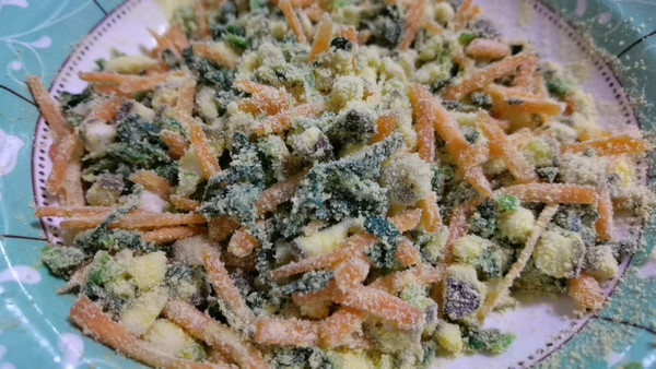 减脂玉米面菜团子