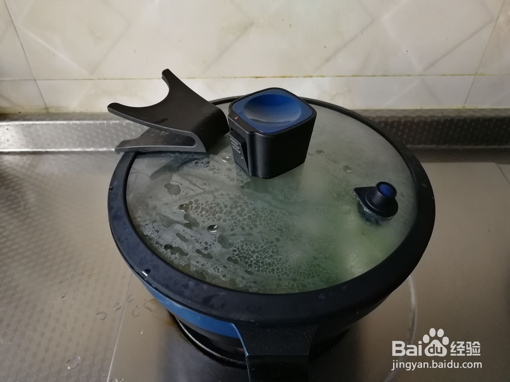 制作美味的雪里蕻蘑菇豆瓣汤