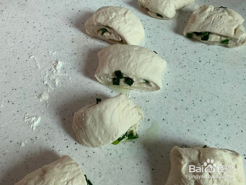 省事免揉葱油发面饼的做法