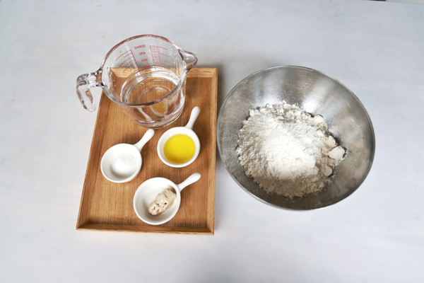 酸辣双倍芝士大虾蘑菇芝士卷边披萨