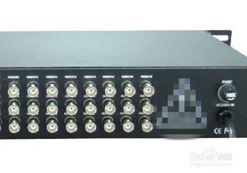 监控显示屏上总闪动怎么调