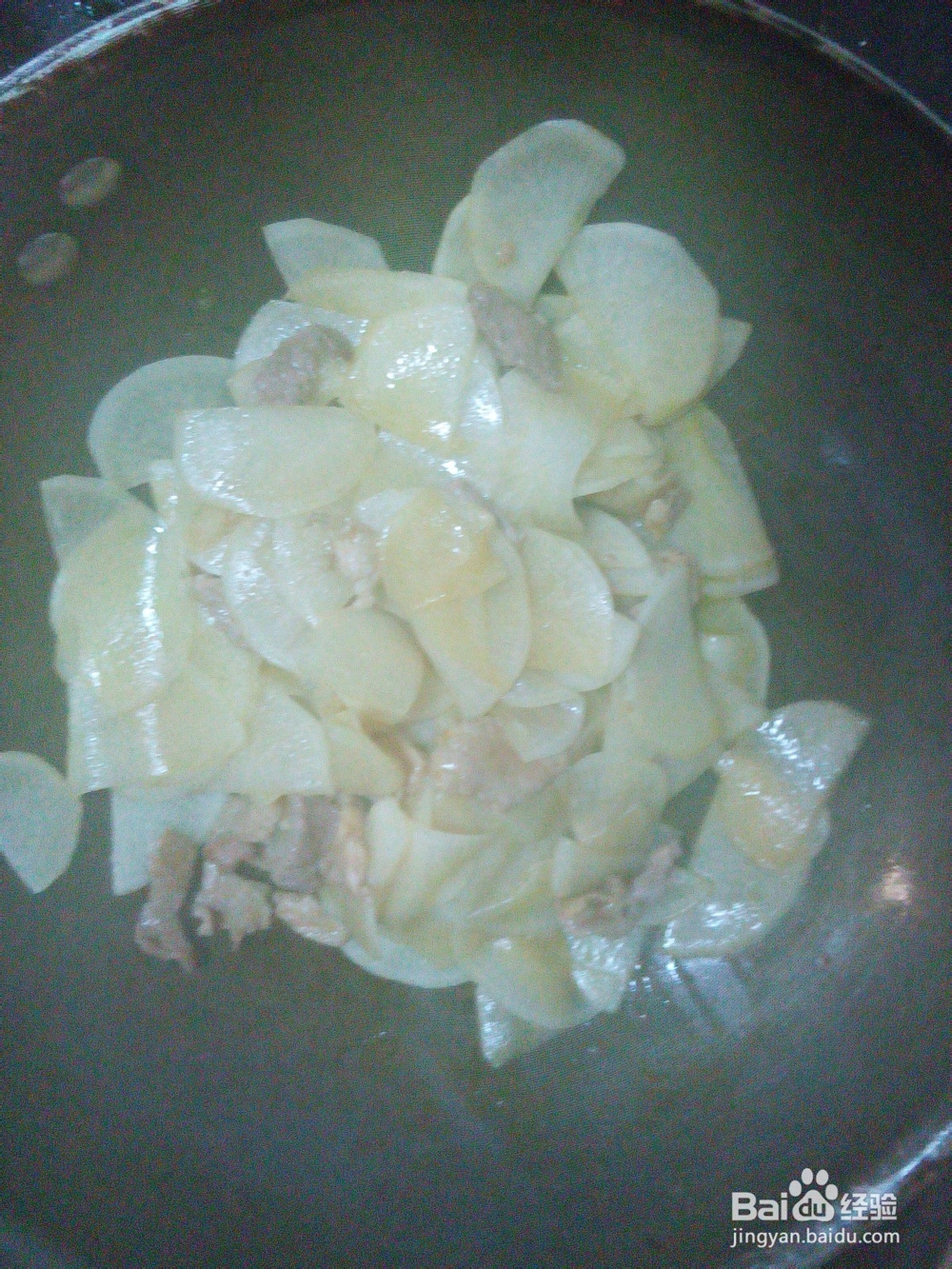 如何做一道美味的白萝卜烧肉片