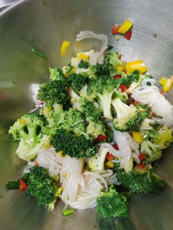 凉拌西兰花魔芋丝