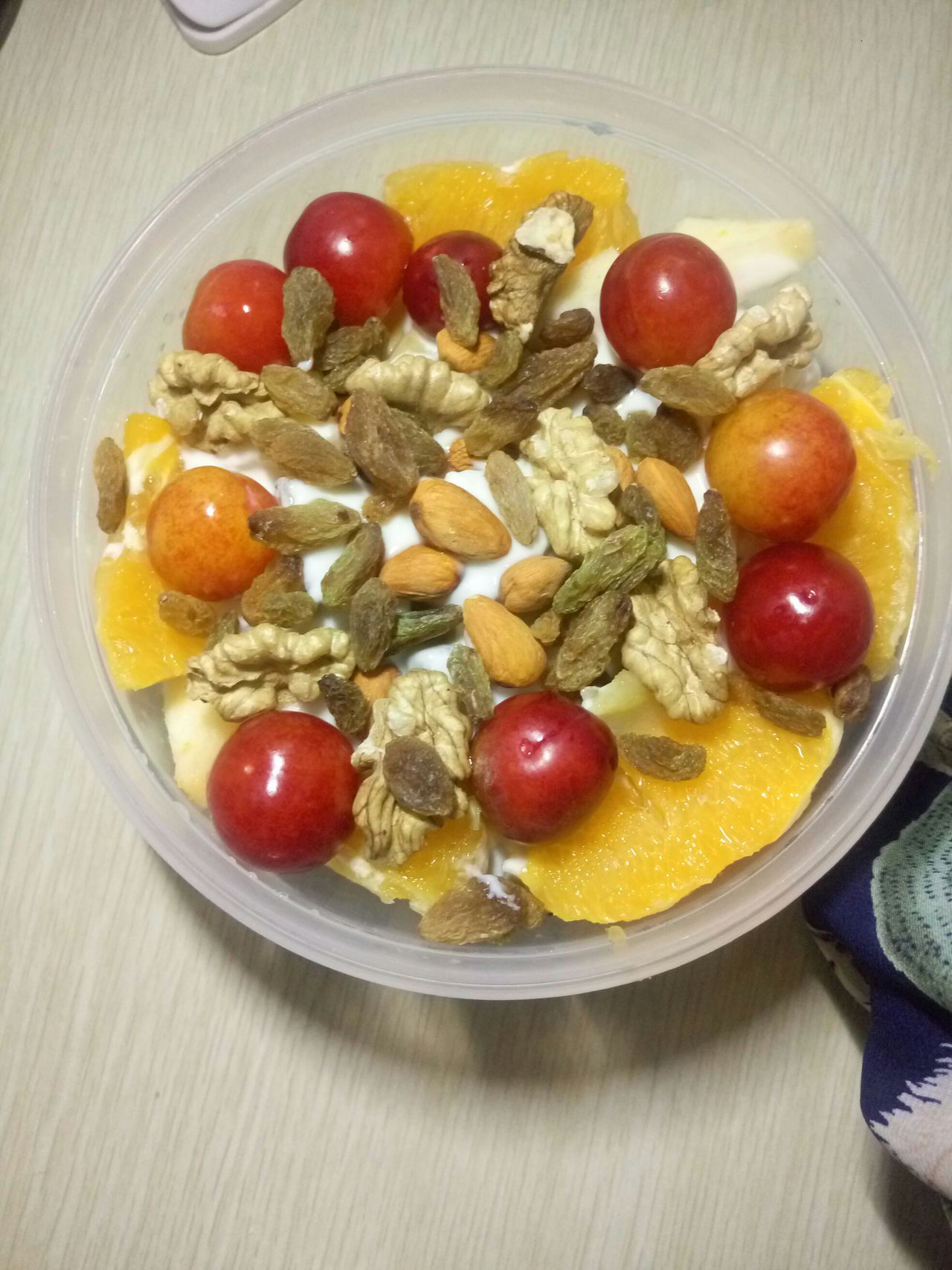 缤纷爱心水果酸奶沙拉，炎炎的夏日来一个！