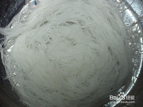 煮牛肉丸粉丝汤