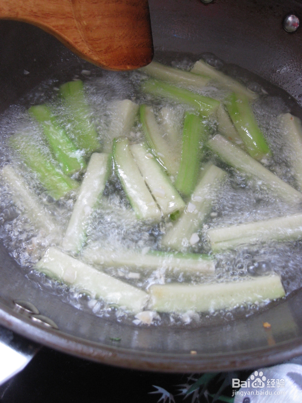 春季时令菜——丝瓜鸡蛋汤