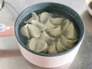 酸汤牛肉馅饺子的做法