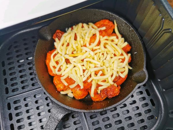 炸奥尔良芝士鸡腿和奥尔良土豆块