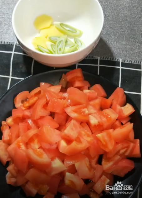 如何制作番茄浓汤肥牛？