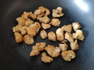 不必油炸的鸡胸肉【辣子鸡】减肥人士的福音