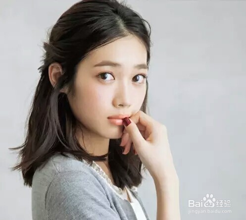 这样的发型，让你美一个冬季！简单大方又得体！