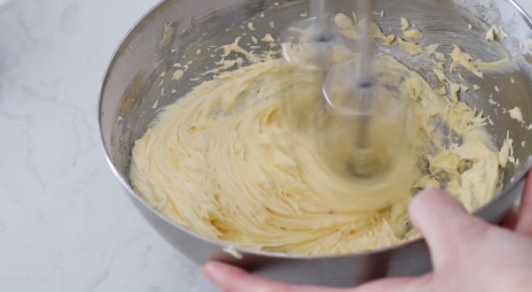 百香果蓝莓磅蛋糕