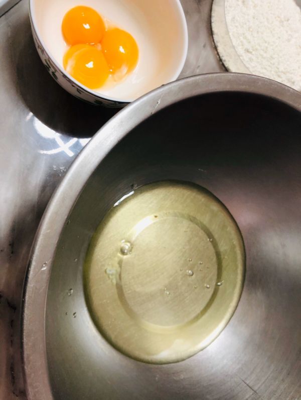 椰浆芒果慕斯蛋糕