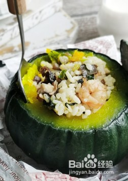 南瓜里面蒸米饭的做法