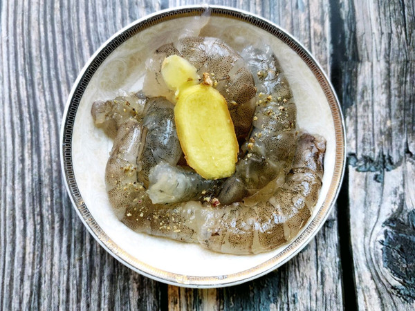 营养补钙番茄虾仁菌菇汤