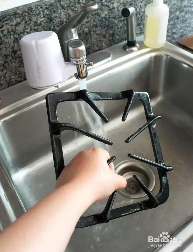 教你如何处理厨房油污?