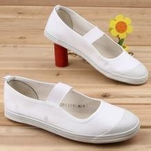 如何清洗白色的鞋子